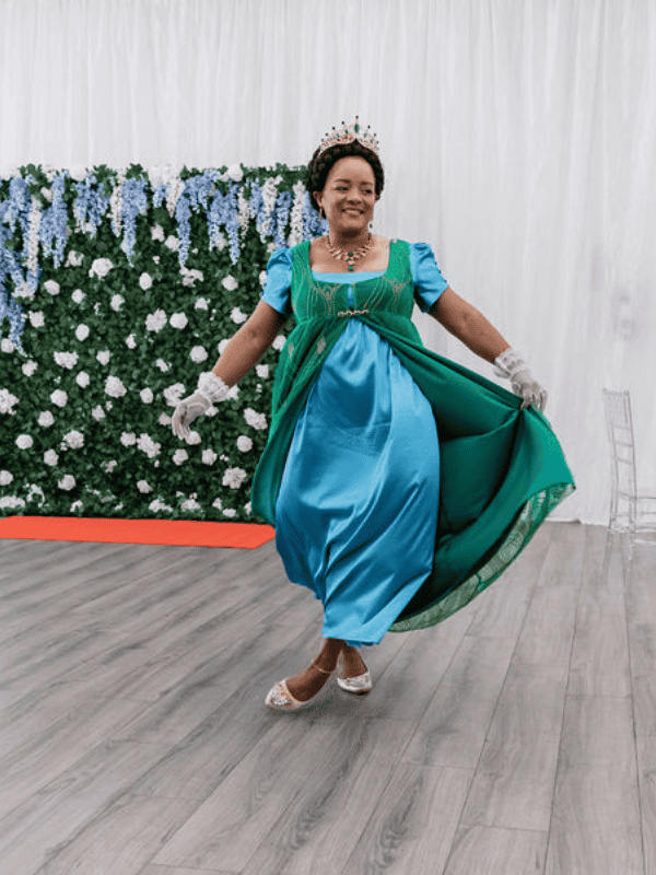 Bridgerton Twirl