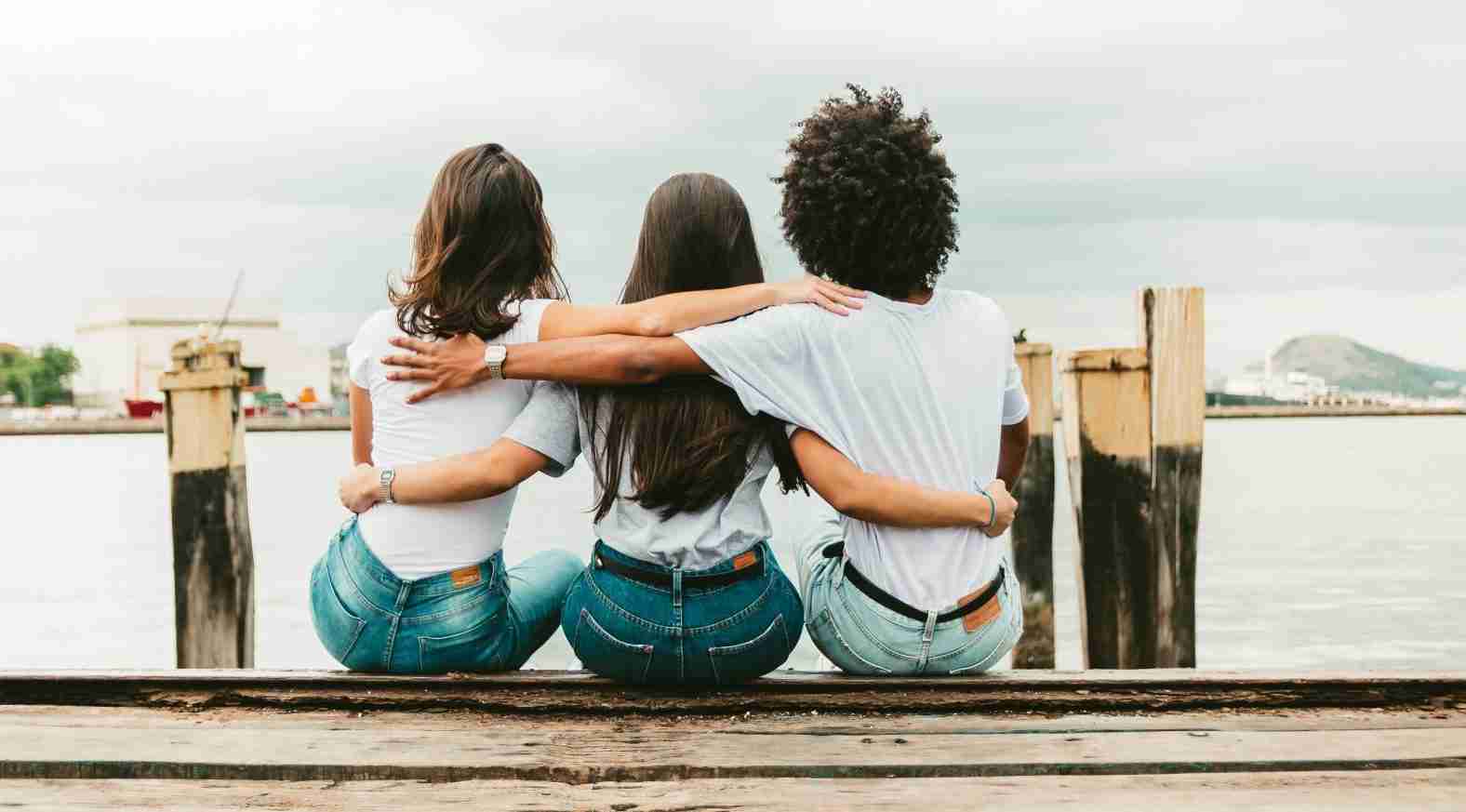 Why Travel Groups for Women Make Solo Travel Easier